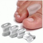 Silicone toe separator, toe separator, toe separators, toe separator in silicone, toe separator for hammer toes, between toe corn, interdigital corn pad, corn between toes, corn between toe, hammer toe, hammertoe pad, hammer toe pad, hammertoe, Hammertoe corn, Hammer toe corn